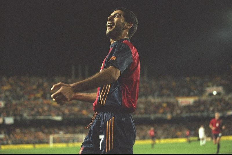 保持せよ！ウイイレ2021「ショートパス最強の守備的MF」TOP10｜写真3