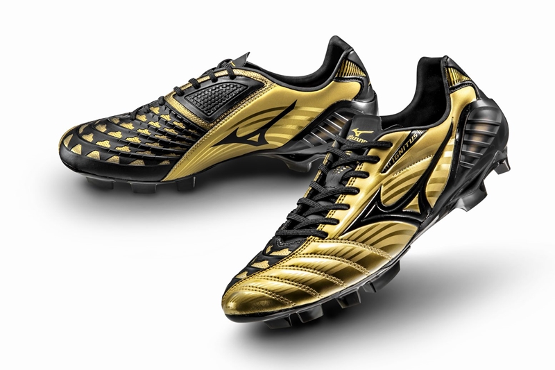 MIZUNOのスパイク、本田着用モデルはやっぱり特別仕様！その理由が胸アツ｜写真5