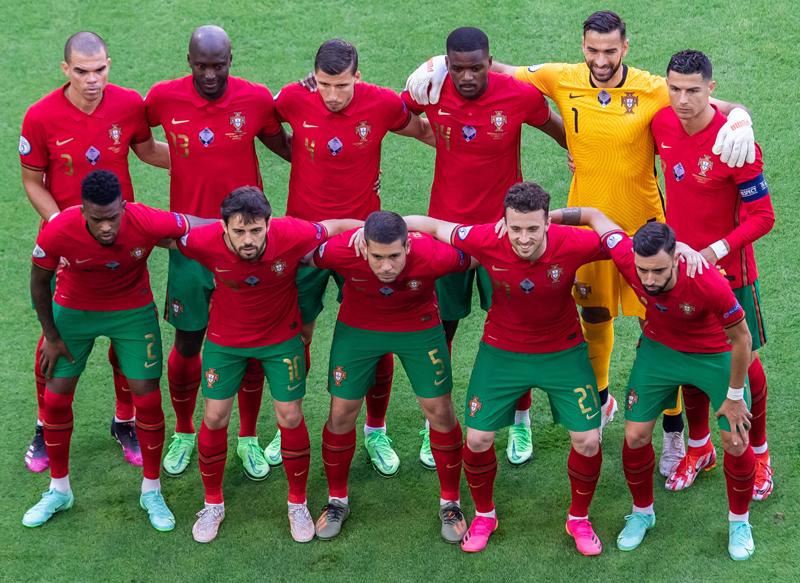 試合ユニ限定！EURO2020、「ピッチ上で最高にかっこいい」ユニフォーム10選｜写真5