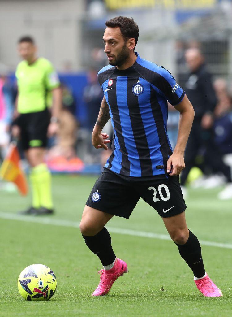 ミラン＆インテル、両方でプレーした選手の「ベストイレブン」選ぶとこうなった｜写真10