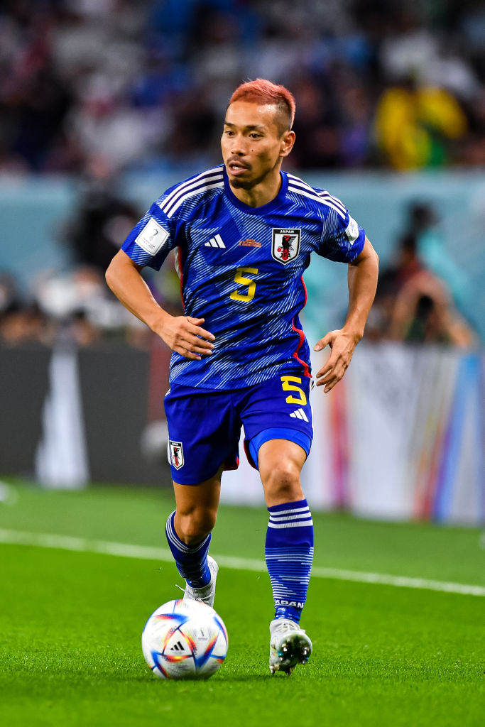 日本代表の毎熊晟矢も！赤い彗星、東福岡高校出身のサッカー選手「最強の5人」｜写真3