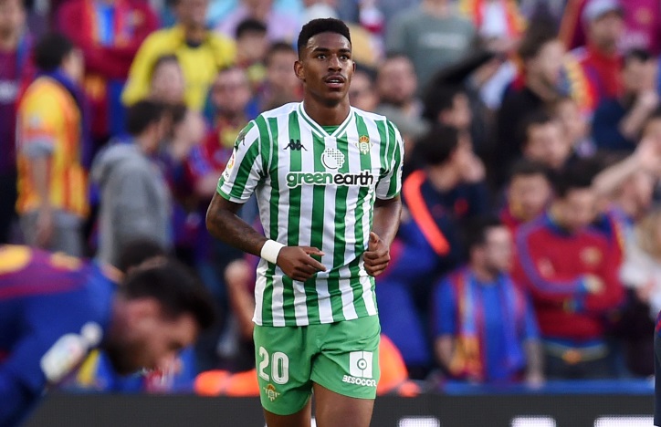 「プレミアクラブが1月に獲得すべき7人のサイドバック」｜写真5