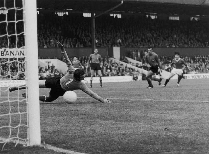 サウジ、すごい！W杯の歴史上「最強の番狂わせ試合」ベスト10｜写真12