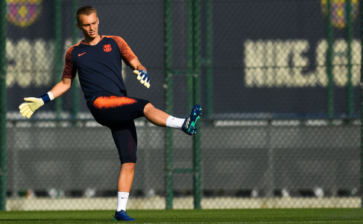 「チェルシー、クルトワの代役に獲得しうる5人のGK」｜写真5