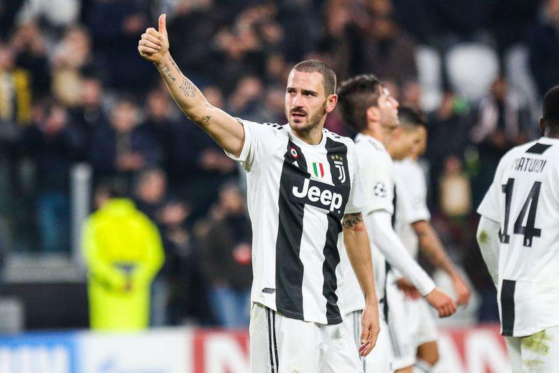 今、サッカー界で最も優れたセンターバックTOP5｜写真3