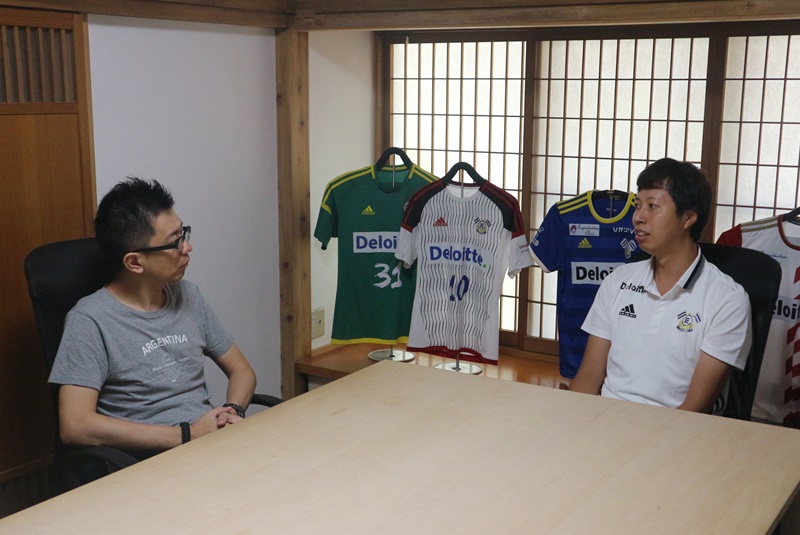 Jリーグで「叶えたい」こと…FC今治、青木誠さんインタビュー(2)｜写真2