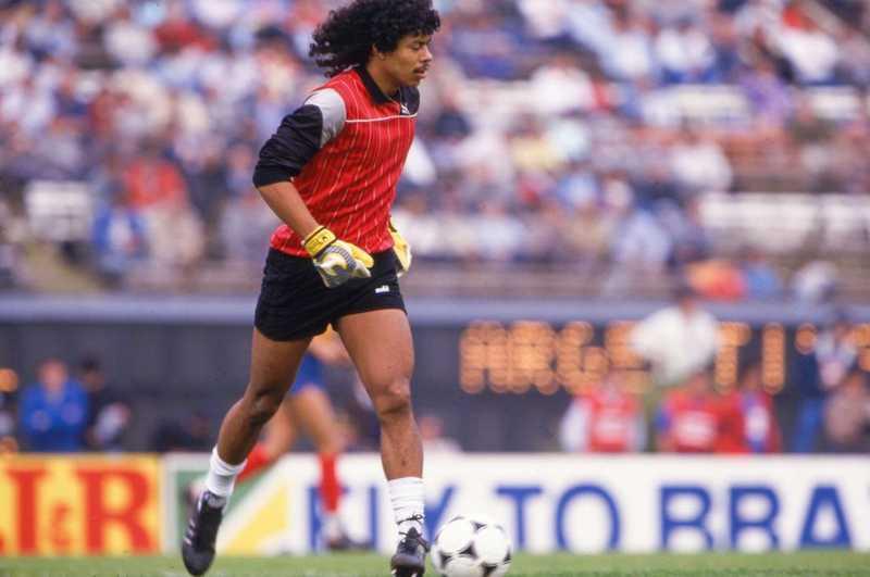 マルティネス参戦！「史上最もクレイジーだったGK」ベスト9｜写真3