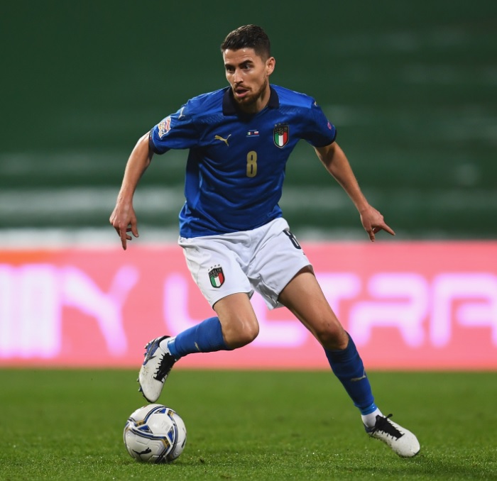 世界の代表チーム、いま「背番号8」を背負う男たち(2020年11月)｜写真4