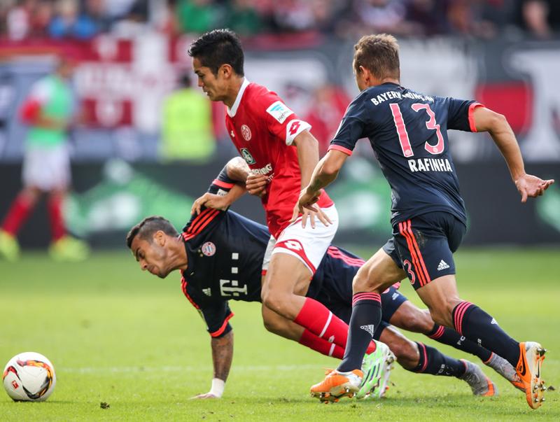 代表復帰の武藤嘉紀、ブンデス1年目の輝き！マインツ「2015-16」ユニフォーム｜写真4