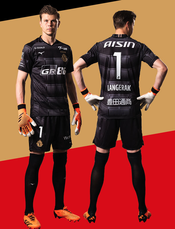 『名古屋グランパス×BEAMS JAPAN』が夏限定ユニを発表！「戦国甲冑」が史上最強すぎる｜写真5