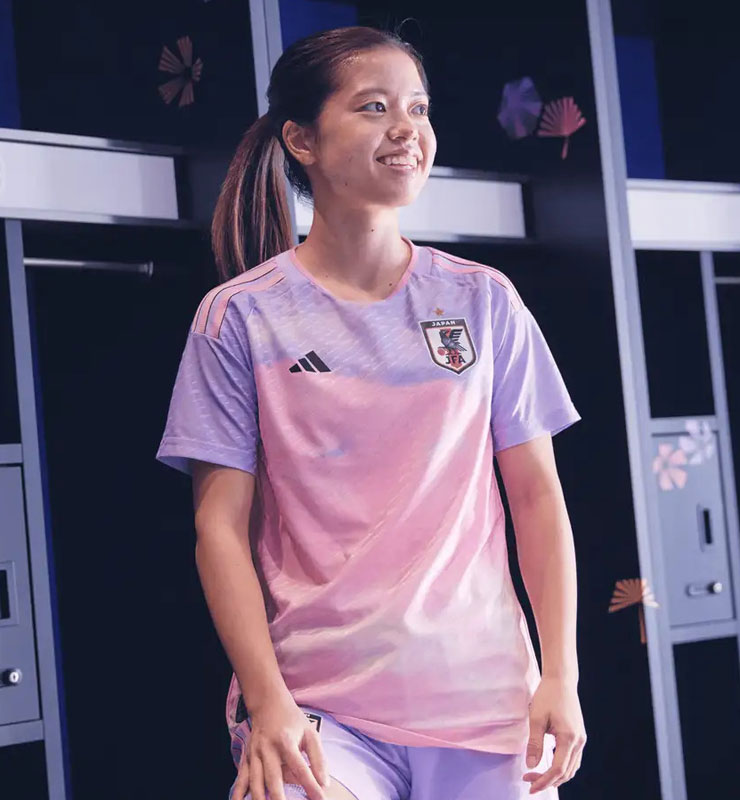 なでしこジャパン、世界に誇れる「美しきユニフォーム」5選｜写真9