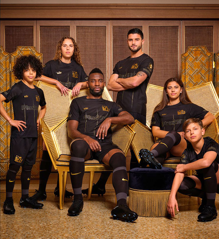 高級感がヤバい！名門ヤング・ボーイズ、漆黒の「125周年記念ユニフォーム」を発表｜写真7