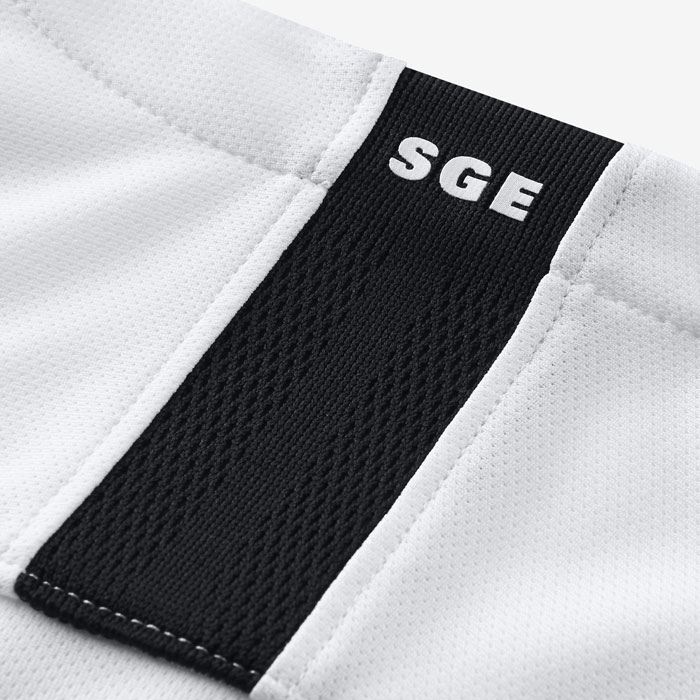 長谷部のフランクフルト、クラシックな2018-19アウェイユニフォーム！背番号も掲載｜写真5