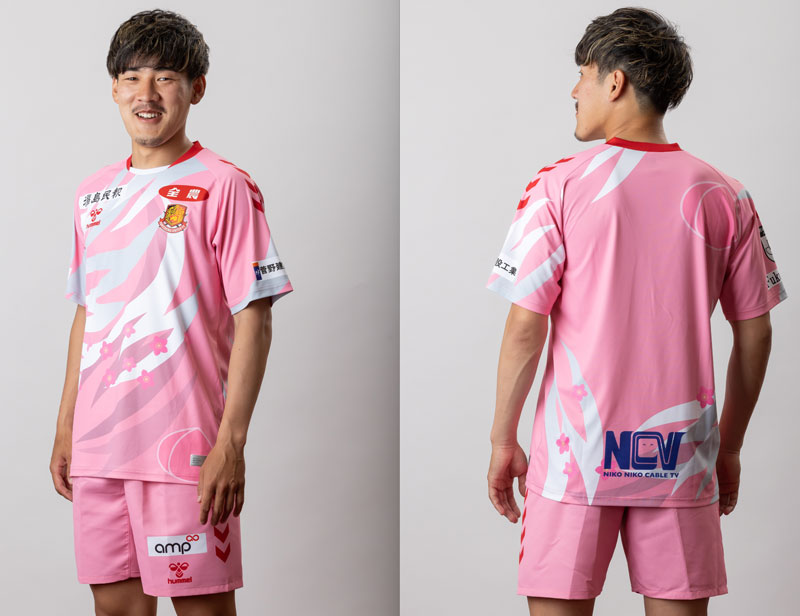 福島ユナイテッド、今年も桃ユニフォームを発表！「希望と結実」を優しく描く｜写真4