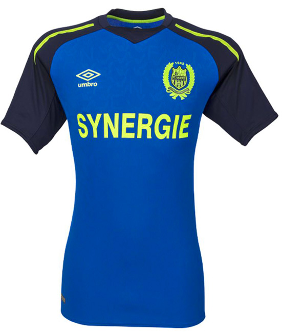 リーグアンで躍進のナント、「伝統」と「モダン」の2017-18ユニフォーム！｜写真5