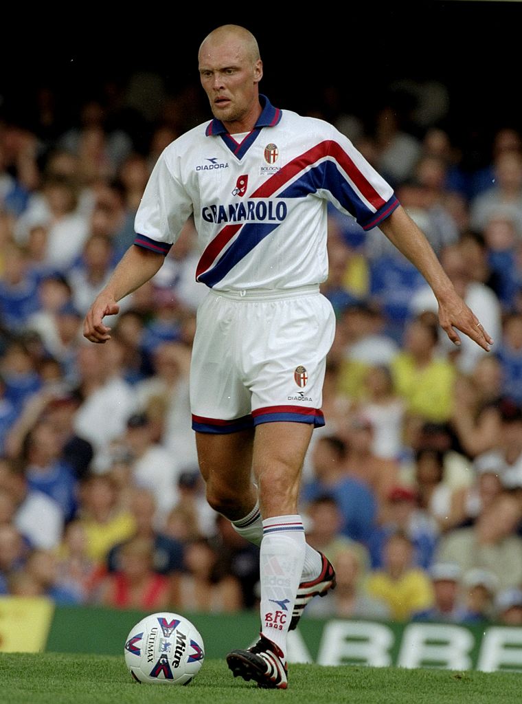 引退後に「意外な普通の仕事」に就いた名選手たち。画家、俳優、警察官…｜写真9