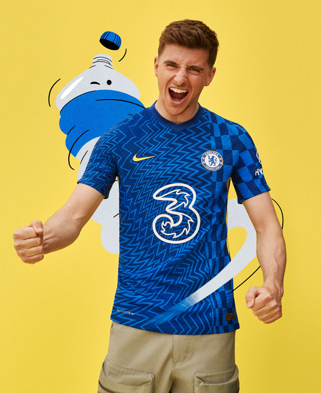 チェルシー、2021-22新ユニフォーム発表！「アート風デザイン」が斬新すぎる｜写真6