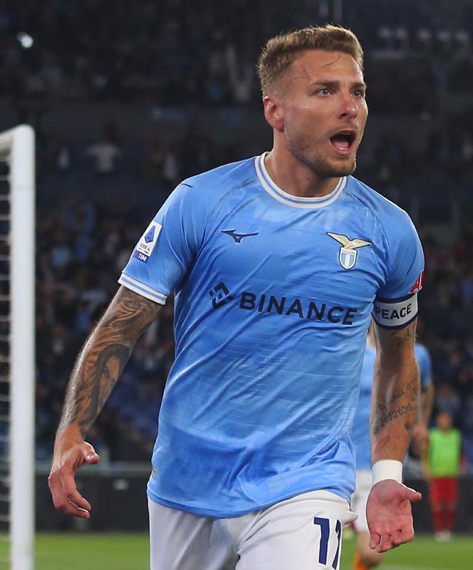 近年「MIZUNOのユニフォーム」を着た欧州の6チーム｜写真6