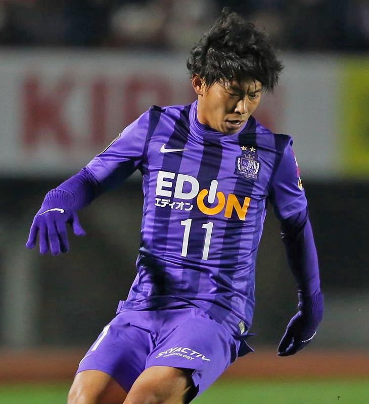 サンフレッチェ広島の「歴代最高ユニフォーム」7着！“ACL”は世界レベルの名作デザイン｜写真2