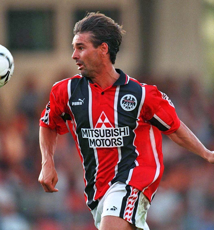 浦和レッズだけじゃない！胸に「三菱マーク」を付けた“欧州の4チーム”｜写真4