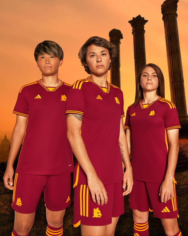 新サプライヤーはadidas！ローマが23-24新ユニフォームを発表　左胸には「オオカミ」復活｜写真6