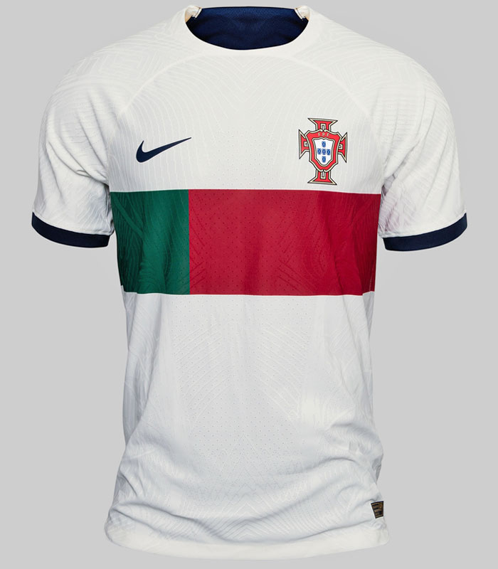 ポルトガル代表、カタールW杯に向けた2022新ユニフォーム発表！テーマは「国旗」｜写真4