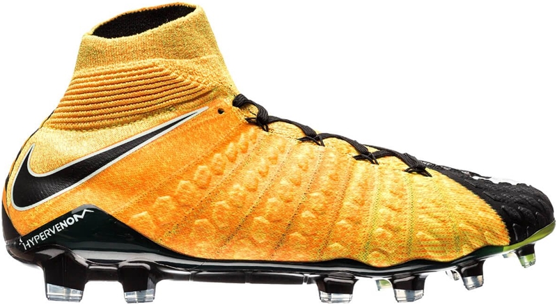 日本代表選手の着用スパイクまとめ（2017年8-9月）｜写真18