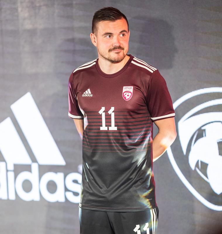 小国マニアも必見！欧州各国代表の「新ユニフォームまとめ」（2023年3月版）｜写真6