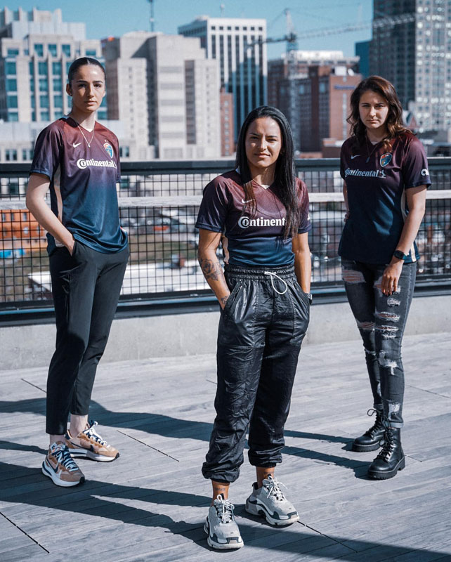 なでしこ選手もプレー！世界最強女子リーグ“NWSL”の「オシャレすぎるユニフォーム」7選｜写真10