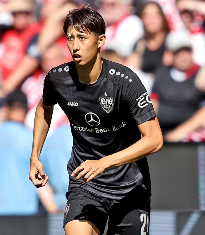 これが“職場”の戦闘服！W杯日本代表、海外組19名の「いつものユニ姿」まとめ｜写真5