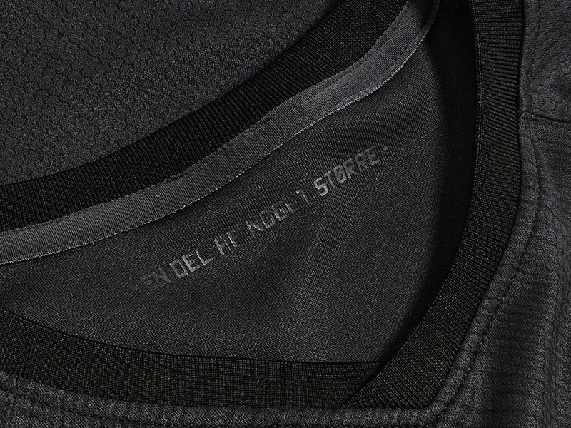 驚愕の“ステルス”仕様！デンマーク代表、カタールW杯に向けた新ユニフォームを発表｜写真8