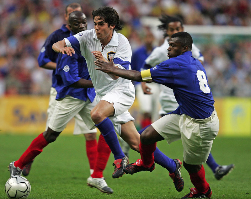 ブラジル代表、45分間だけ着用した「FIFA100周年」特別ユニフォーム｜写真3