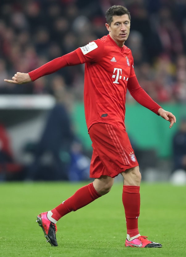 「いま欧州トップ選手たちに最も人気のスパイクTOP10」｜写真16