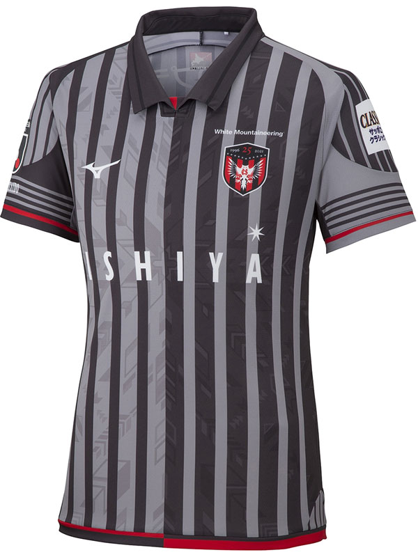 北海道コンサドーレ札幌、25周年記念ユニフォームを発表！エンブレムも「特別仕様」｜写真4