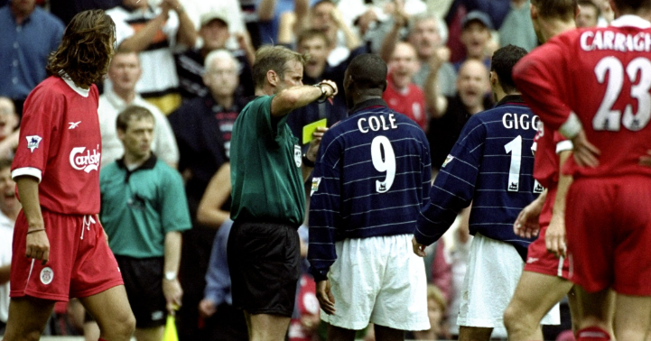 ユナイテッドvsリヴァプール！宿敵バトルであった「16度の退場劇」、全部わかる？｜写真14