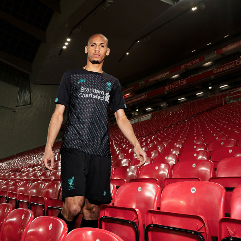 リヴァプール、「標識看板」をデザインの2019-20サードユニフォームを発表！｜写真6