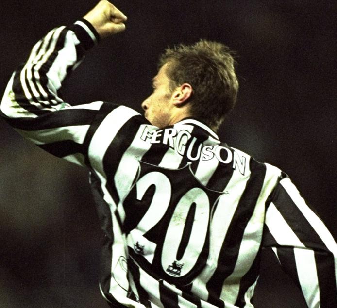 ニューカッスル、中堅時代の「最高にかっこいい白黒ユニフォーム」10選｜写真10