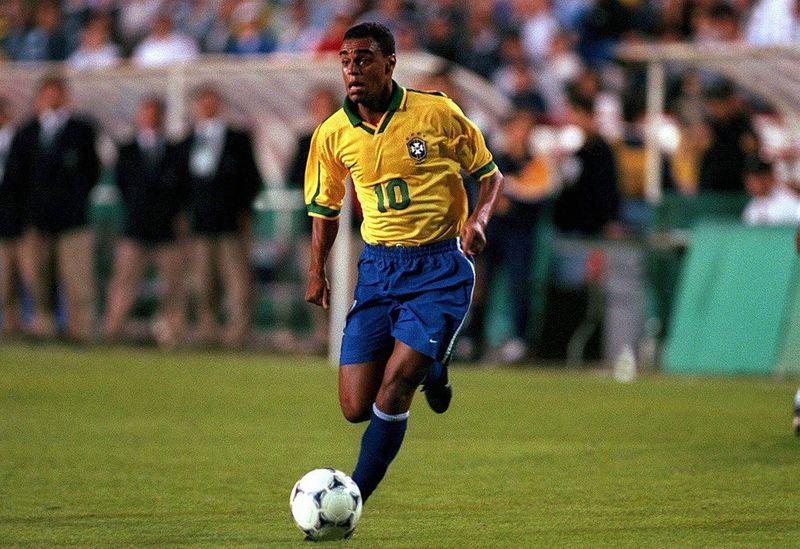 ウイイレ2020「ボールコントロール最強の左ウイング」TOP10｜写真3