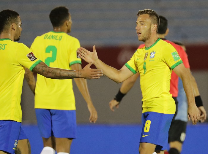 世界の代表チーム、いま「背番号8」を背負う男たち(2020年11月)｜写真12