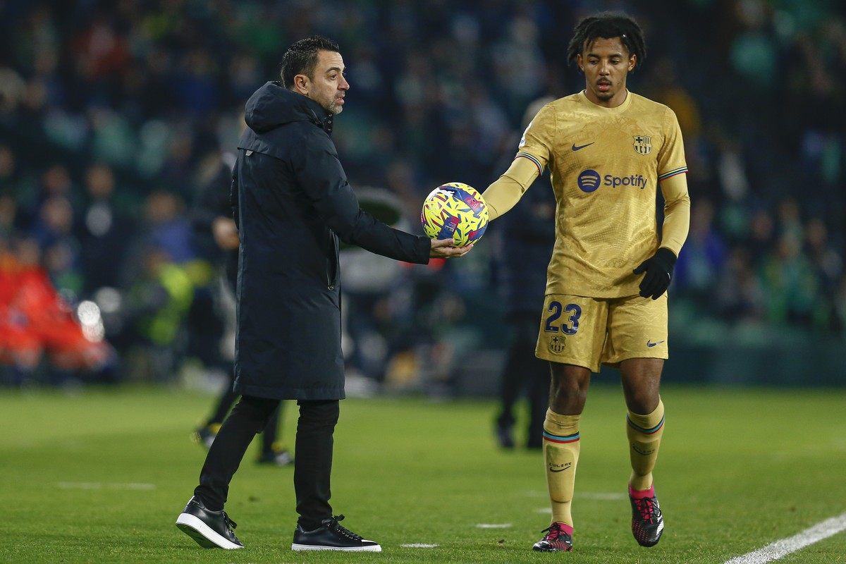 バルセロナが「チャビ監督の下で獲得した最高の5選手」｜写真2