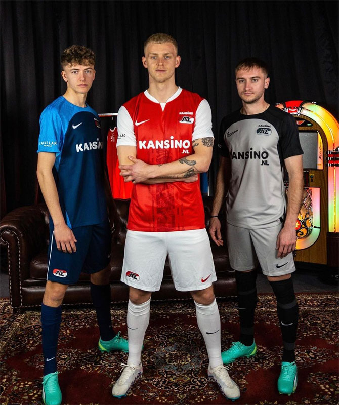 菅原由勢が所属のAZ、「2つの新アウェイユニフォーム」を発表！グレーはUECLでデビュー｜写真5