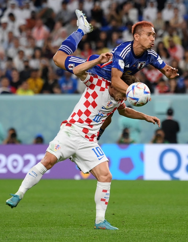 三笘！長友！日本代表、W杯に出場した「大学サッカー経験者」最強ベストイレブン｜写真5