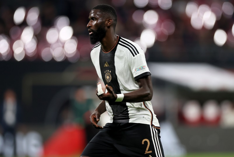 日本代表の順位がすごい！海外サイトが選ぶ「2022W杯最強ユニフォーム11着」｜写真29