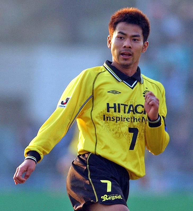 買っときゃよかった！Jリーグ「延長Vゴール時代」の最高ユニ10着はこれだ｜写真4