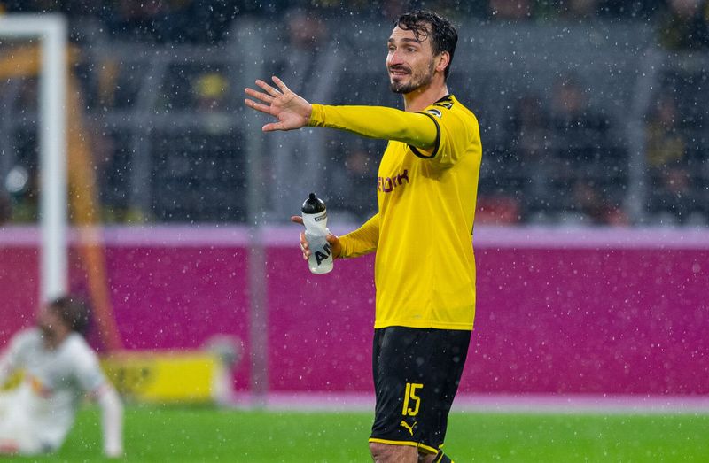 ゲーム『FIFA20』で「インターセプト最強」の選手は誰だ？｜写真3