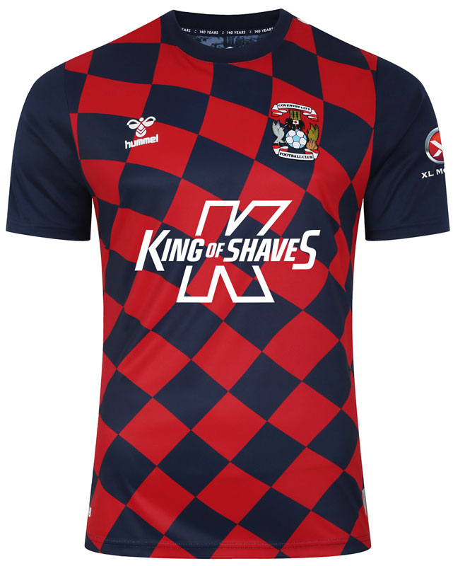 坂元達裕が移籍のコヴェントリー！23-24新ユニは「140周年記念」の特別デザインが登場｜写真5