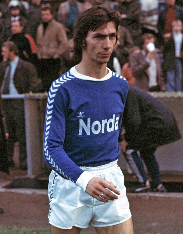 新サプライヤーは「hummel」に！ブレーメンの23-24新ユニ、“80年代クラシックデザイン”が大好評｜写真5