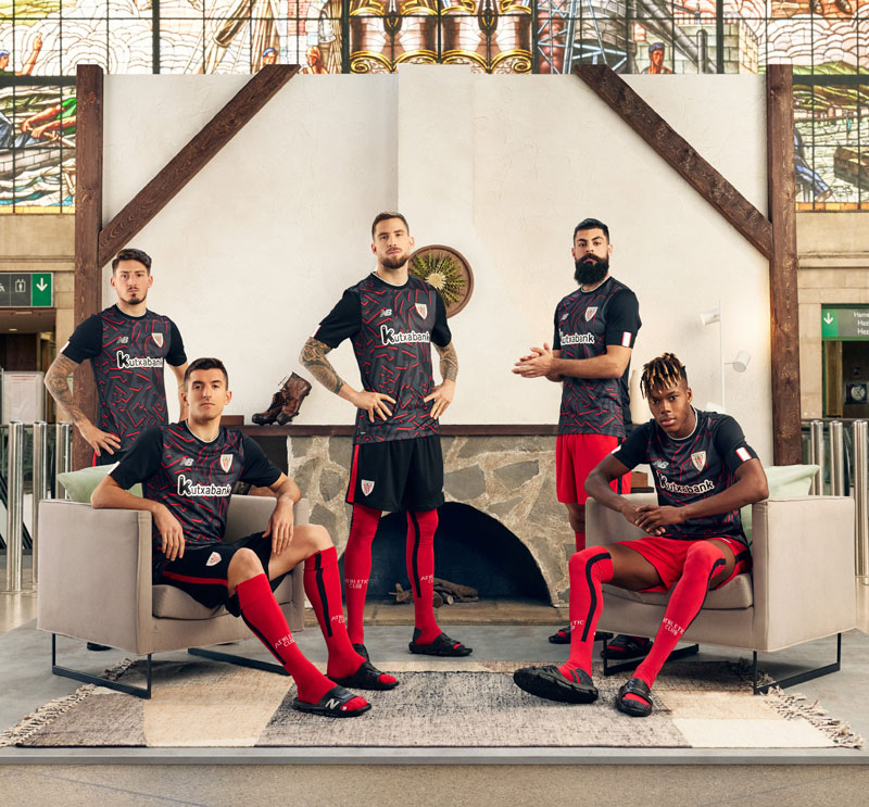 アスレティック・ビルバオ、2022-23新アウェイユニフォーム発表！胸に「荒々しいライオン」｜写真6