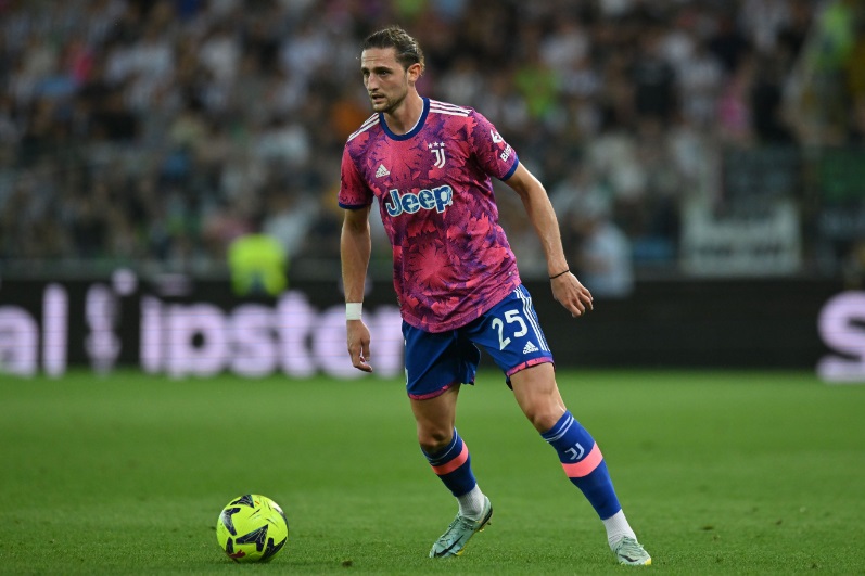 アーセナルが夏に獲得するかもしれない9人のMF｜写真6