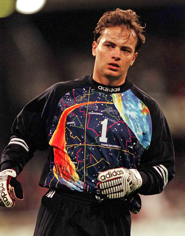 宇宙も登場！オーストラリア代表、ちょっと「強烈なユニフォーム」5選｜写真5